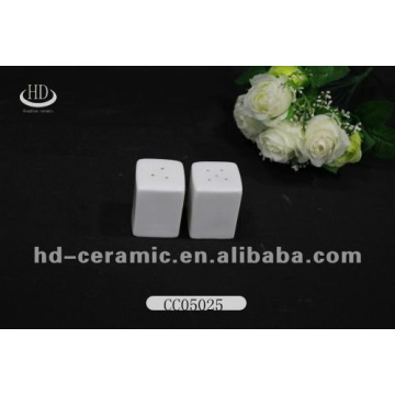 square porcelain salt pepper shaker,mini eco-friendly feature salt and pepper shaker,personalized salt and pepper shaker